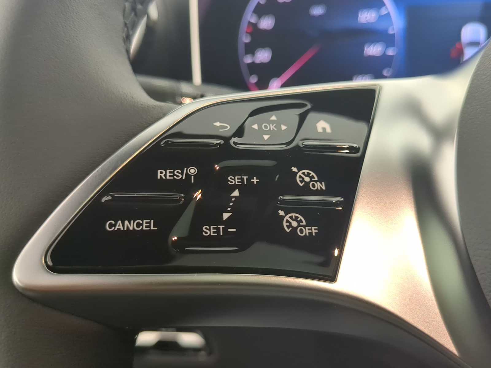 Thumbnail: 2026 Mercedes-Benz GLC - 28