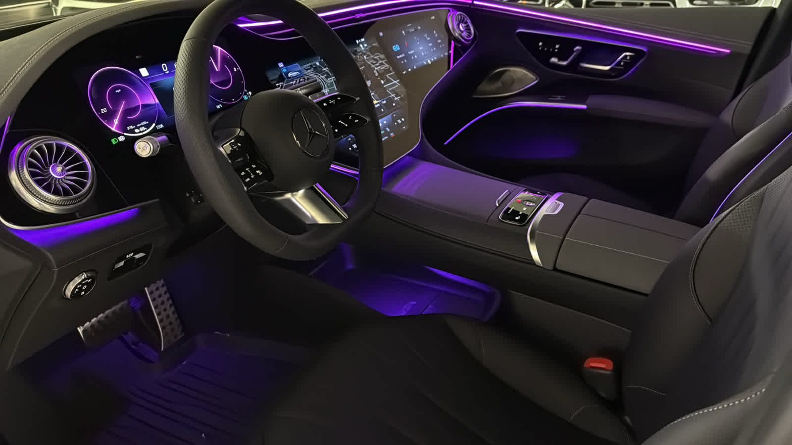 Thumbnail: 2025 Mercedes-Benz EQS - 27