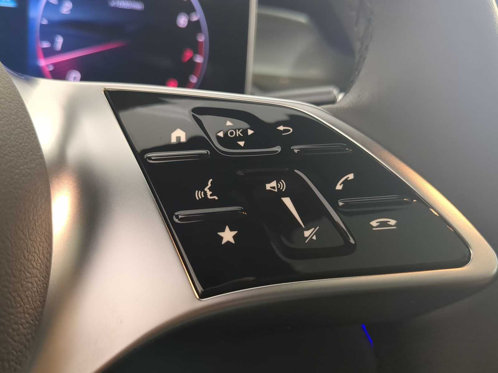 Thumbnail: 2026 Mercedes-Benz GLC - 29