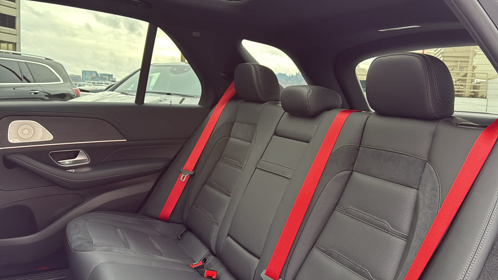 Thumbnail: 2026 Mercedes-Benz GLE - 30