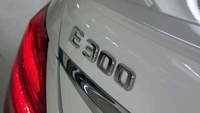 Thumbnail: 2018 Mercedes-Benz E-Class - 10