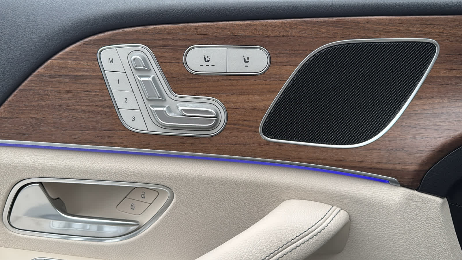 Thumbnail: 2026 Mercedes-Benz GLE - 15