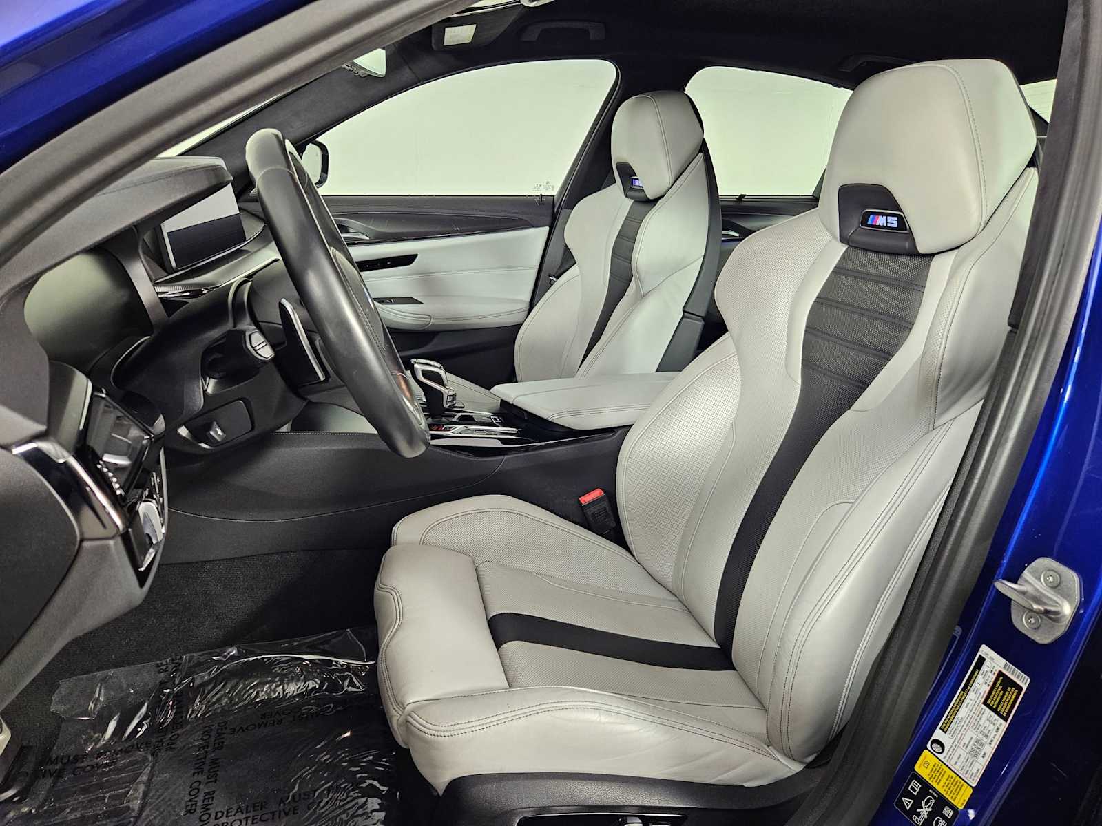 Thumbnail: 2021 BMW M5 - 16