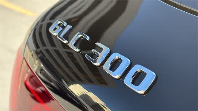 Thumbnail: 2022 Mercedes-Benz GLC - 10