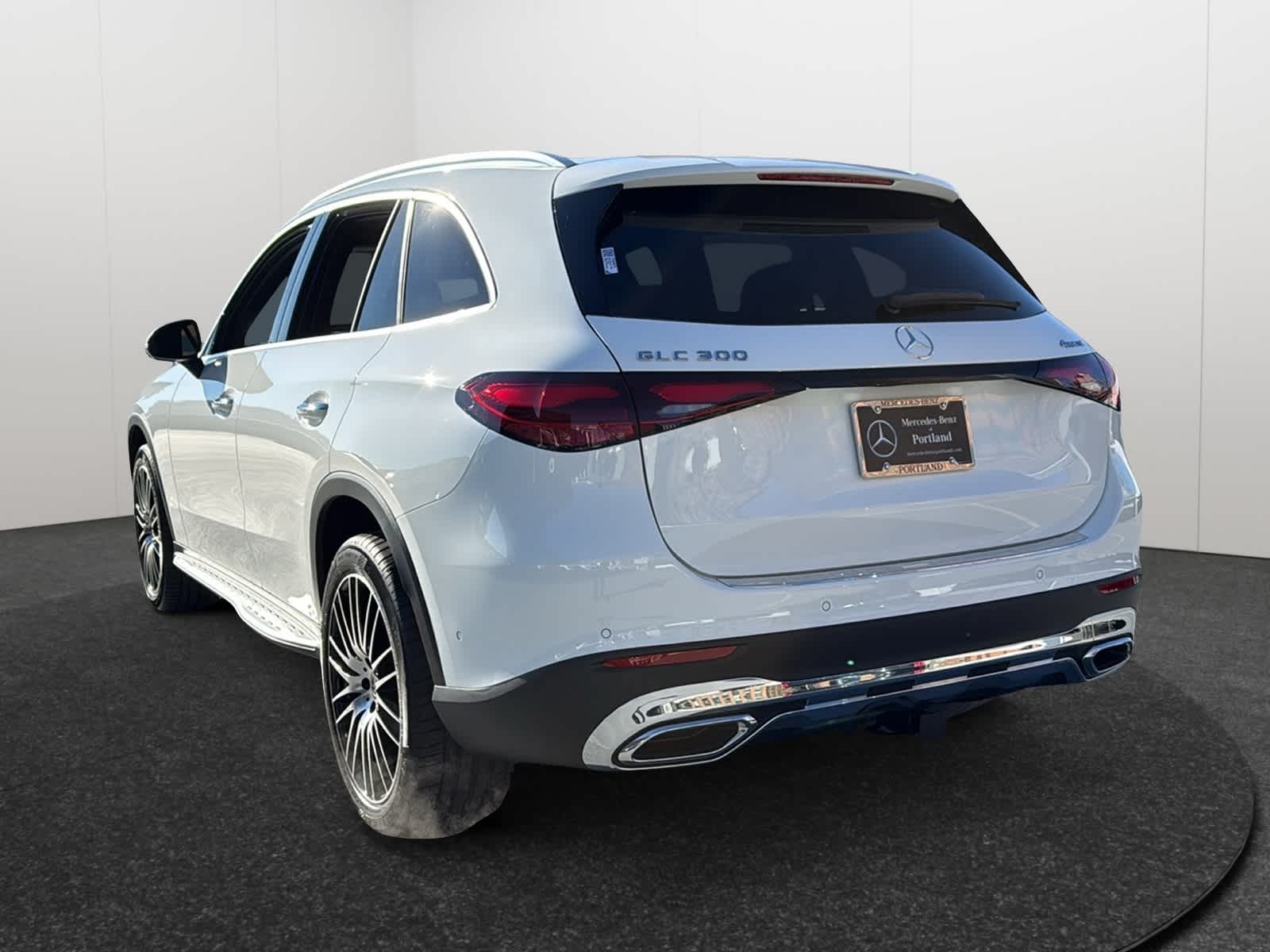 Thumbnail: 2026 Mercedes-Benz GLC - 6