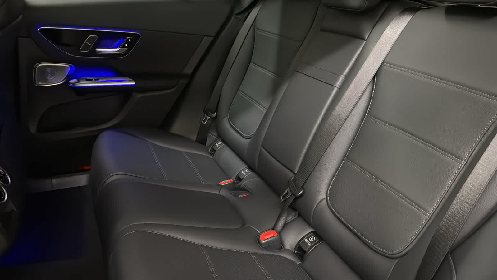 Thumbnail: 2026 Mercedes-Benz GLC - 32