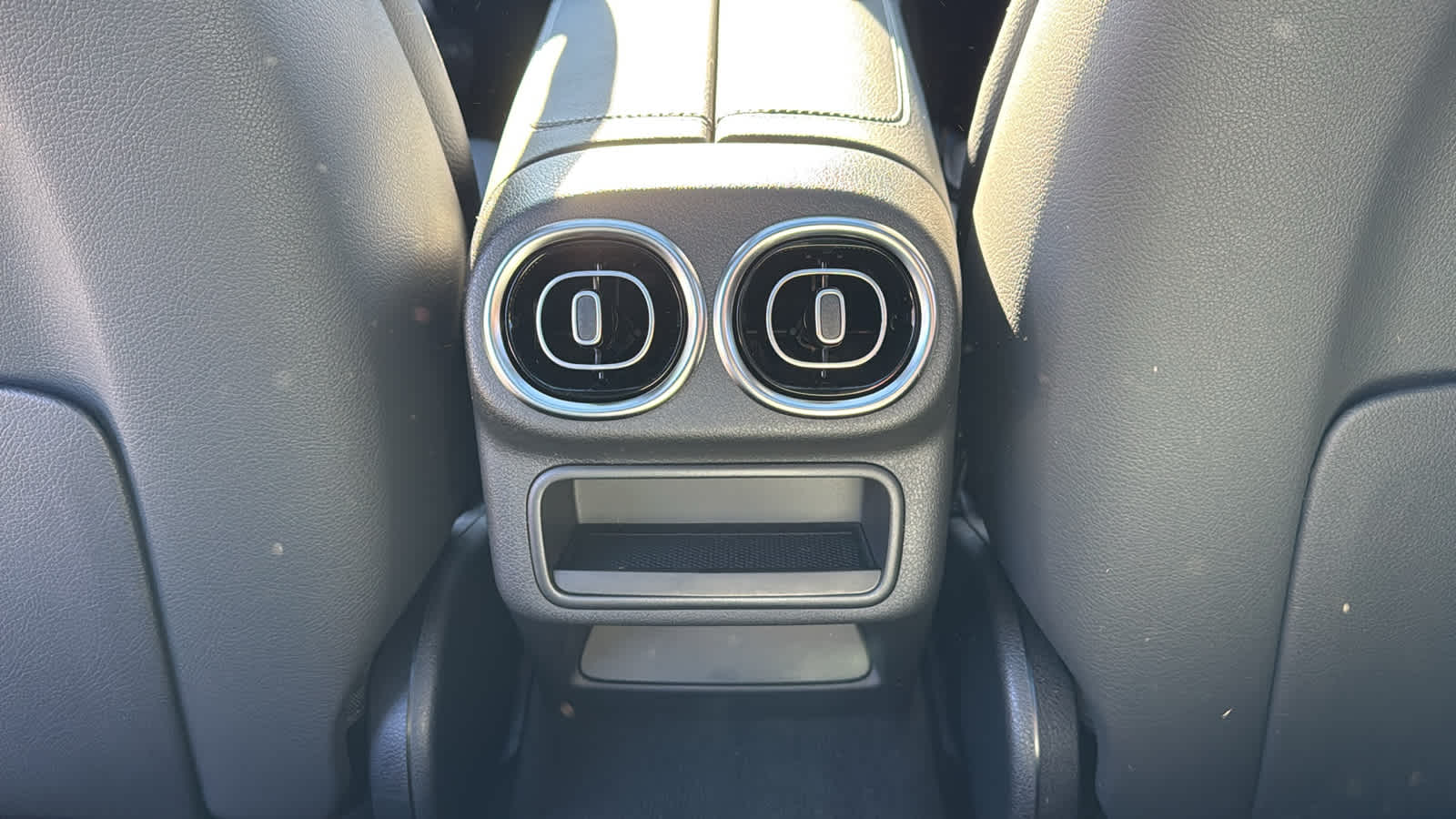 Thumbnail: 2026 Mercedes-Benz GLC - 29