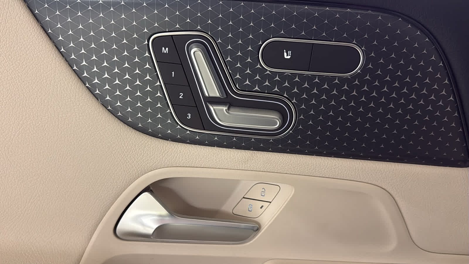 Thumbnail: 2026 Mercedes-Benz GLB - 18