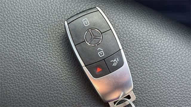 Thumbnail: 2021 Mercedes-Benz GLB - 41