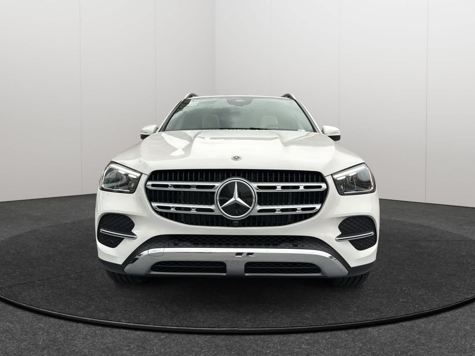 Thumbnail: 2026 Mercedes-Benz GLE - 2