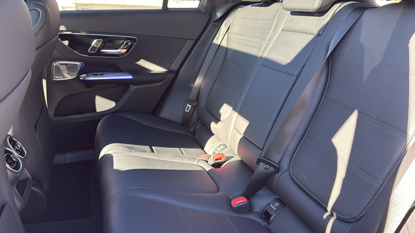 Thumbnail: 2026 Mercedes-Benz GLC - 31