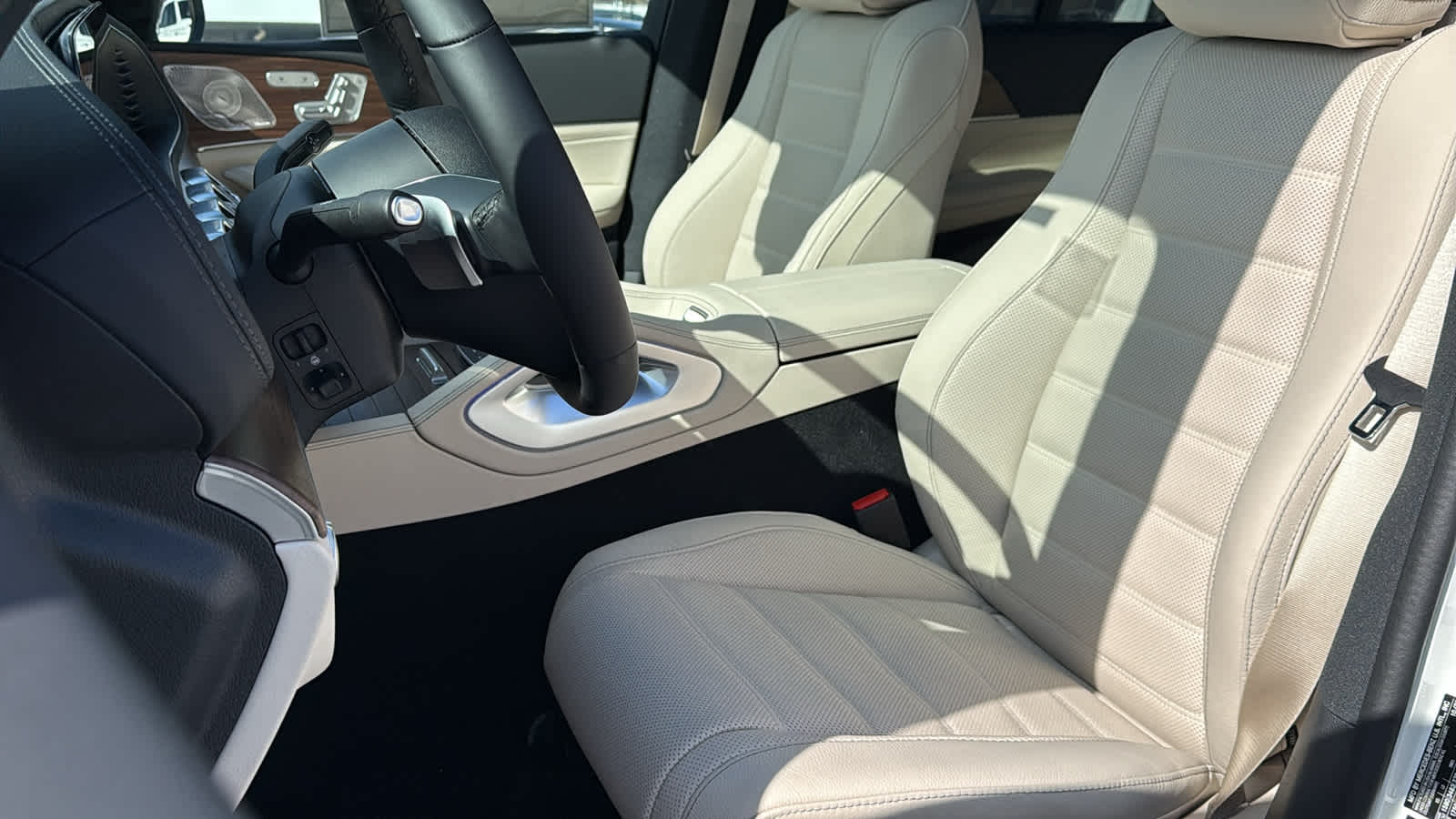 Thumbnail: 2026 Mercedes-Benz GLE - 29