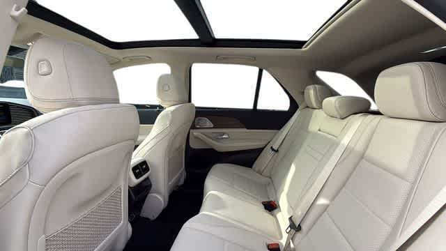 Thumbnail: 2026 Mercedes-Benz GLE - 5