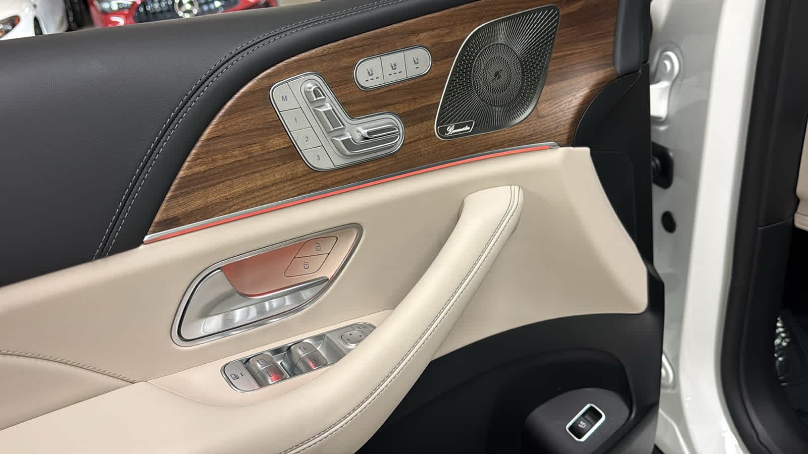 Thumbnail: 2026 Mercedes-Benz GL-Class - 17
