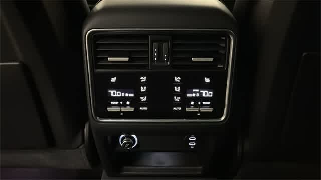 Thumbnail: 2023 Porsche Cayenne - 27
