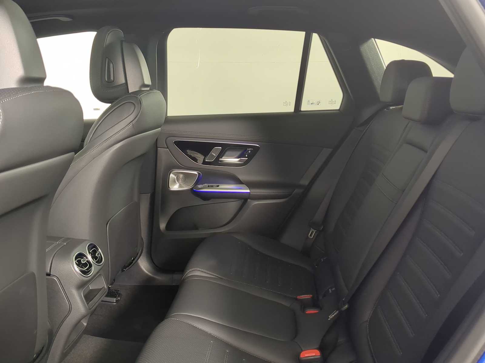 Thumbnail: 2026 Mercedes-Benz GLC - 20