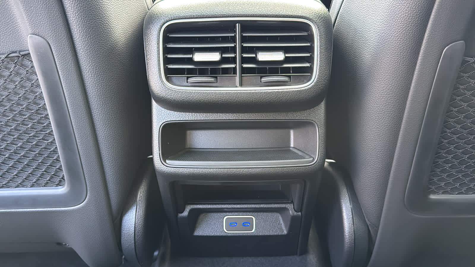 Thumbnail: 2026 Mercedes-Benz GLE - 31