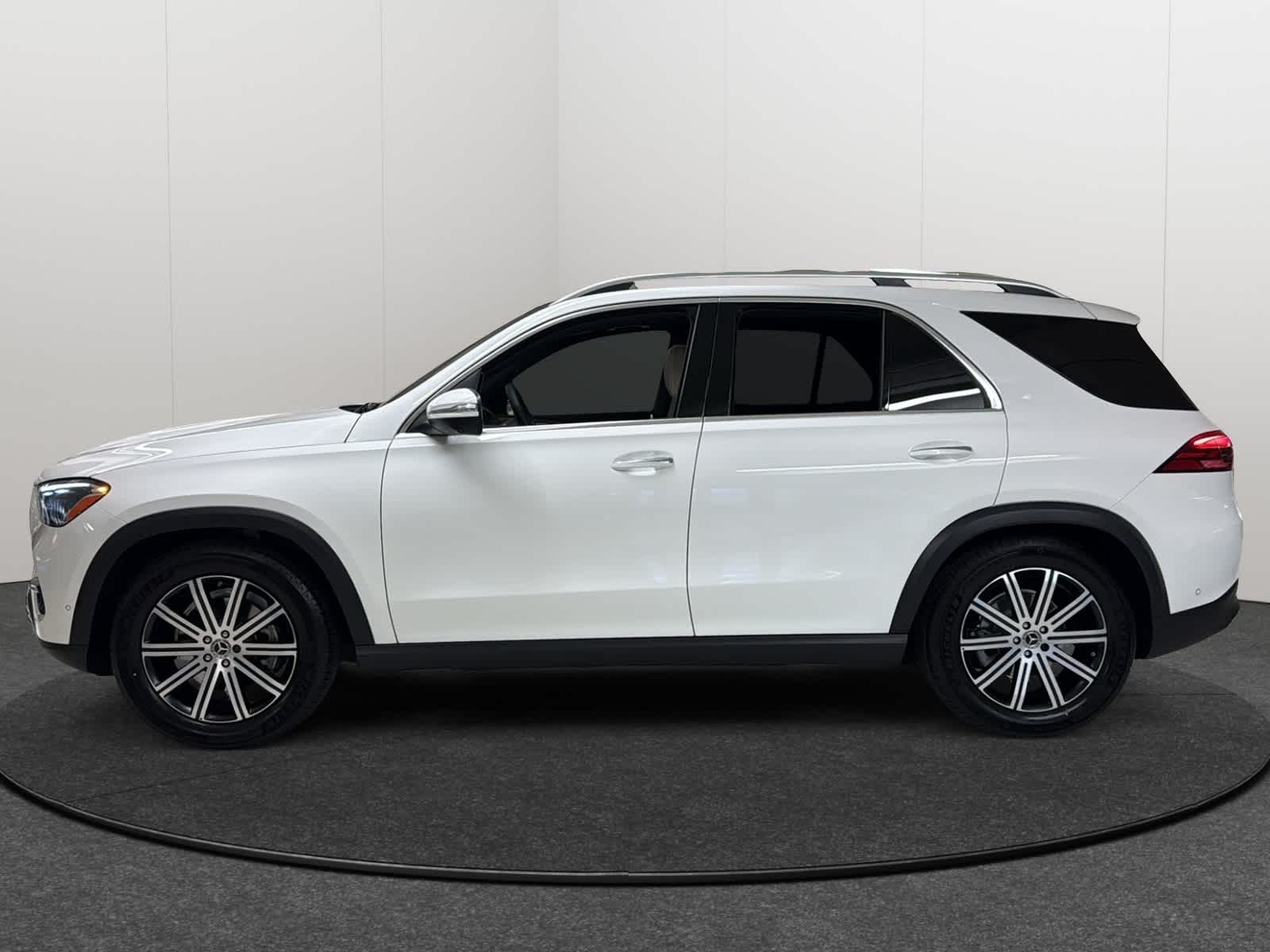 Thumbnail: 2026 Mercedes-Benz GLE - 3