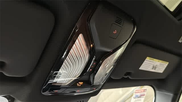 Thumbnail: 2023 BMW X6 - 21