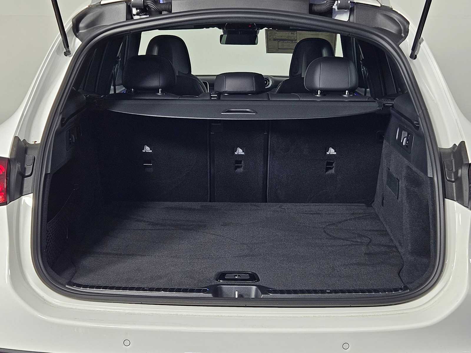 2025 Mercedes-Benz GLC 300 35
