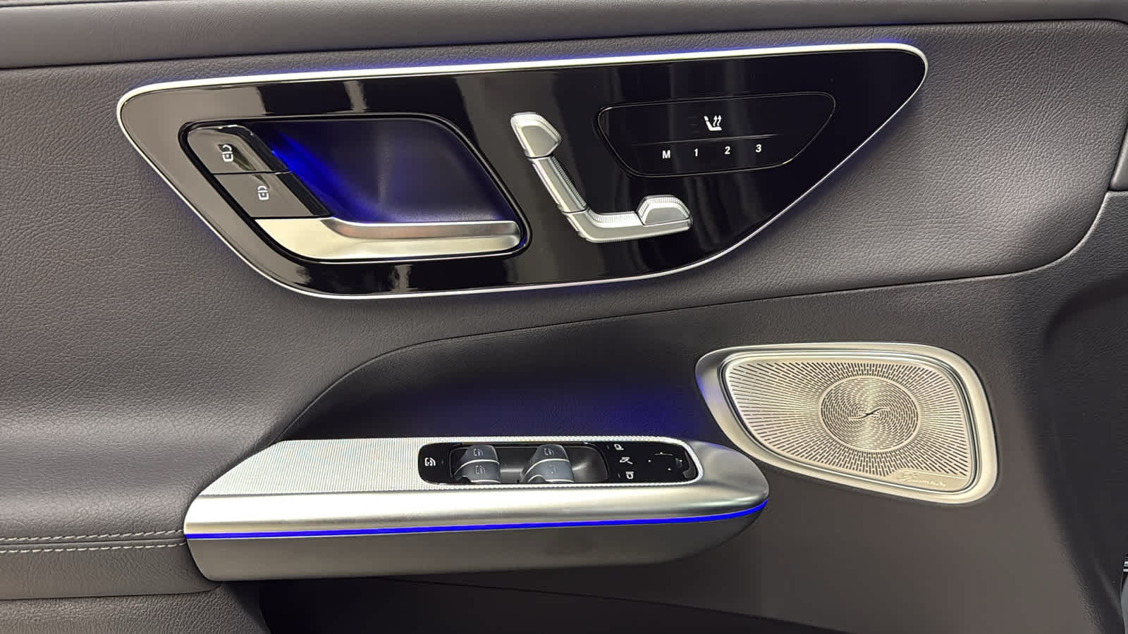 Thumbnail: 2026 Mercedes-Benz GLC - 16