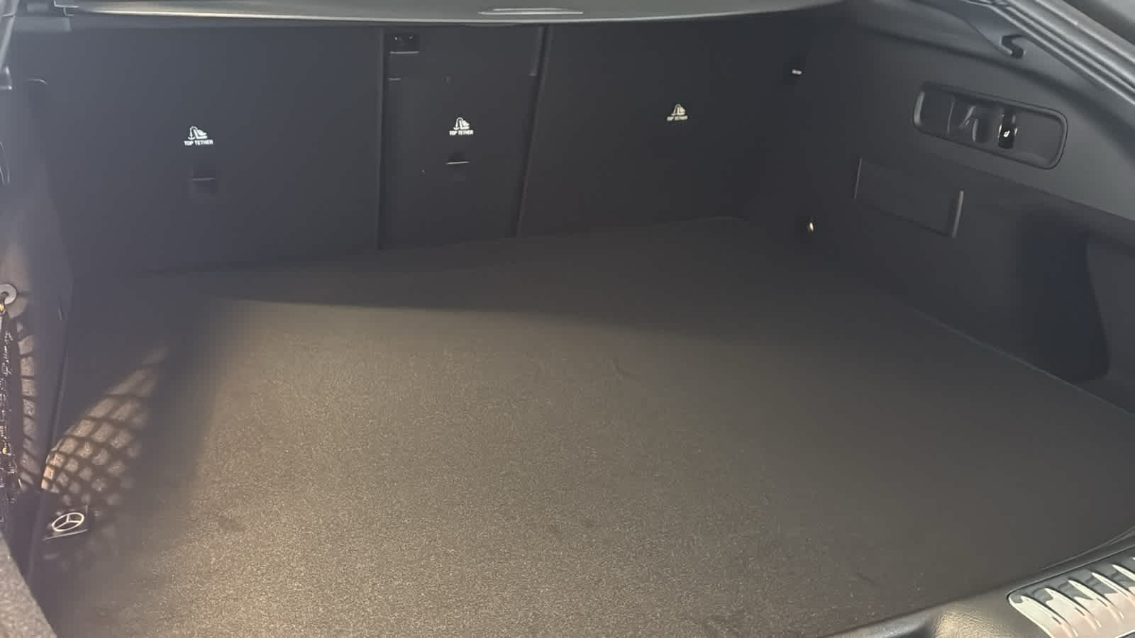 Thumbnail: 2026 Mercedes-Benz GLC - 33