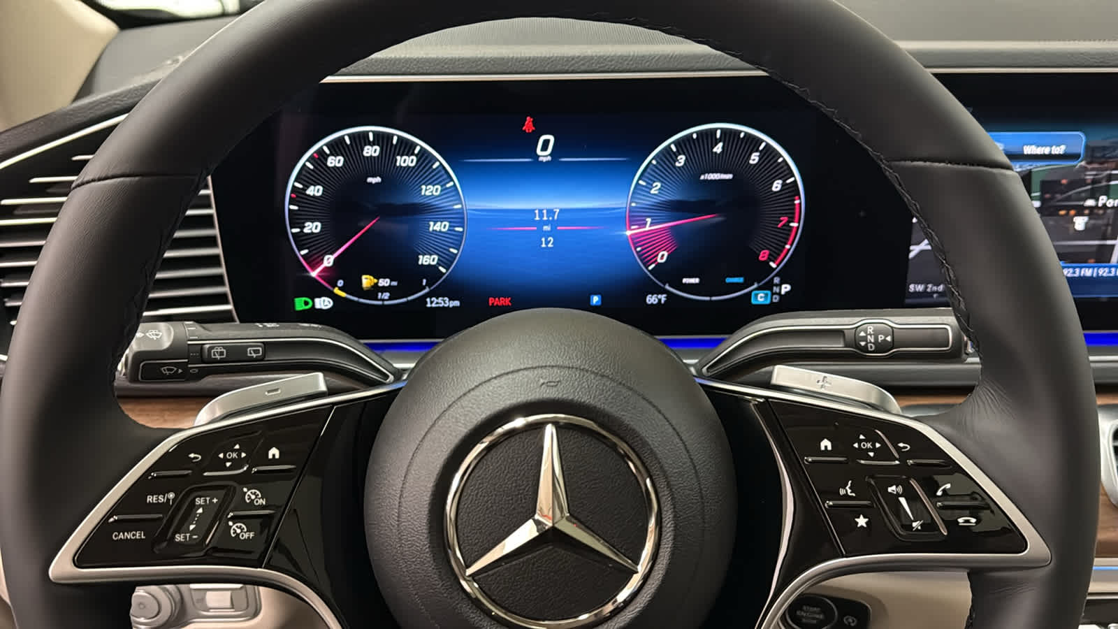 Thumbnail: 2026 Mercedes-Benz GLE - 19