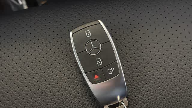 Thumbnail: 2022 Mercedes-Benz GLC - 37