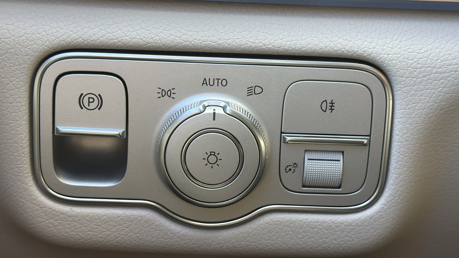 Thumbnail: 2026 Mercedes-Benz GLE - 19