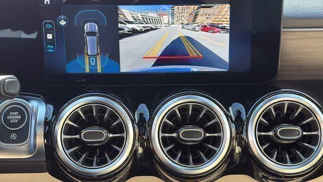 Thumbnail: 2025 Mercedes-Benz GLB - 20