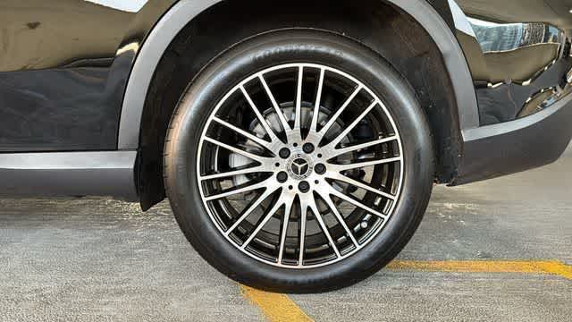 Thumbnail: 2025 Mercedes-Benz GLC - 11