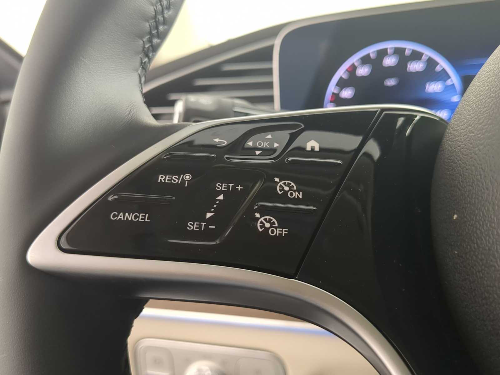 Thumbnail: 2026 Mercedes-Benz GLE - 25