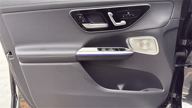 Thumbnail: 2025 Mercedes-Benz GLC - 47