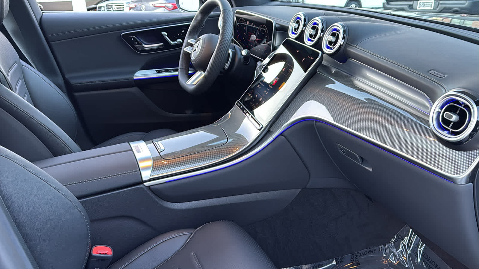 Thumbnail: 2026 Mercedes-Benz GLC - 36