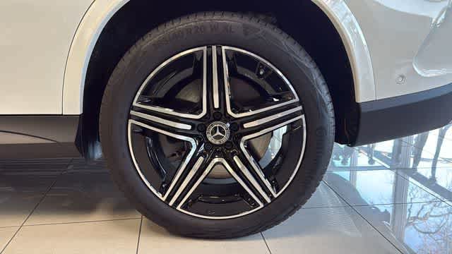 Thumbnail: 2025 Mercedes-Benz GLC - 12