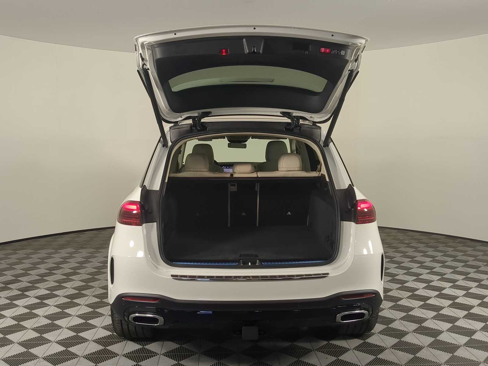 Thumbnail: 2026 Mercedes-Benz GLE - 35