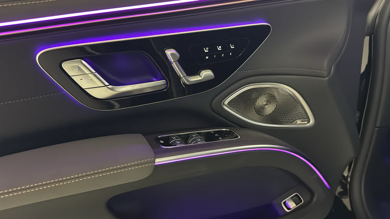 Thumbnail: 2025 Mercedes-Benz EQS - 15