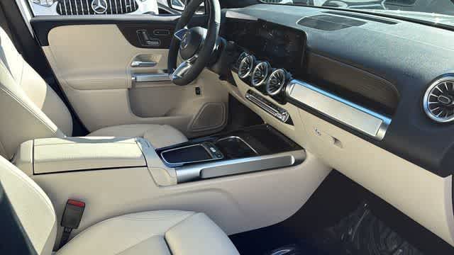 Thumbnail: 2025 Mercedes-Benz GLB - 36