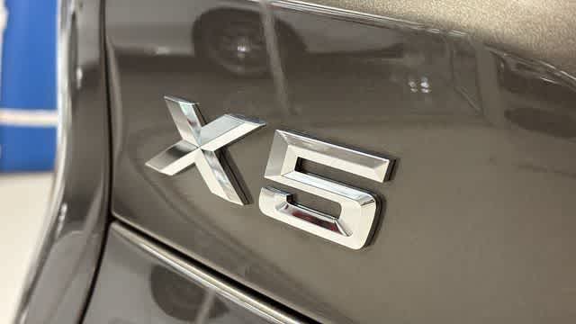 Thumbnail: 2025 BMW X5 - 10