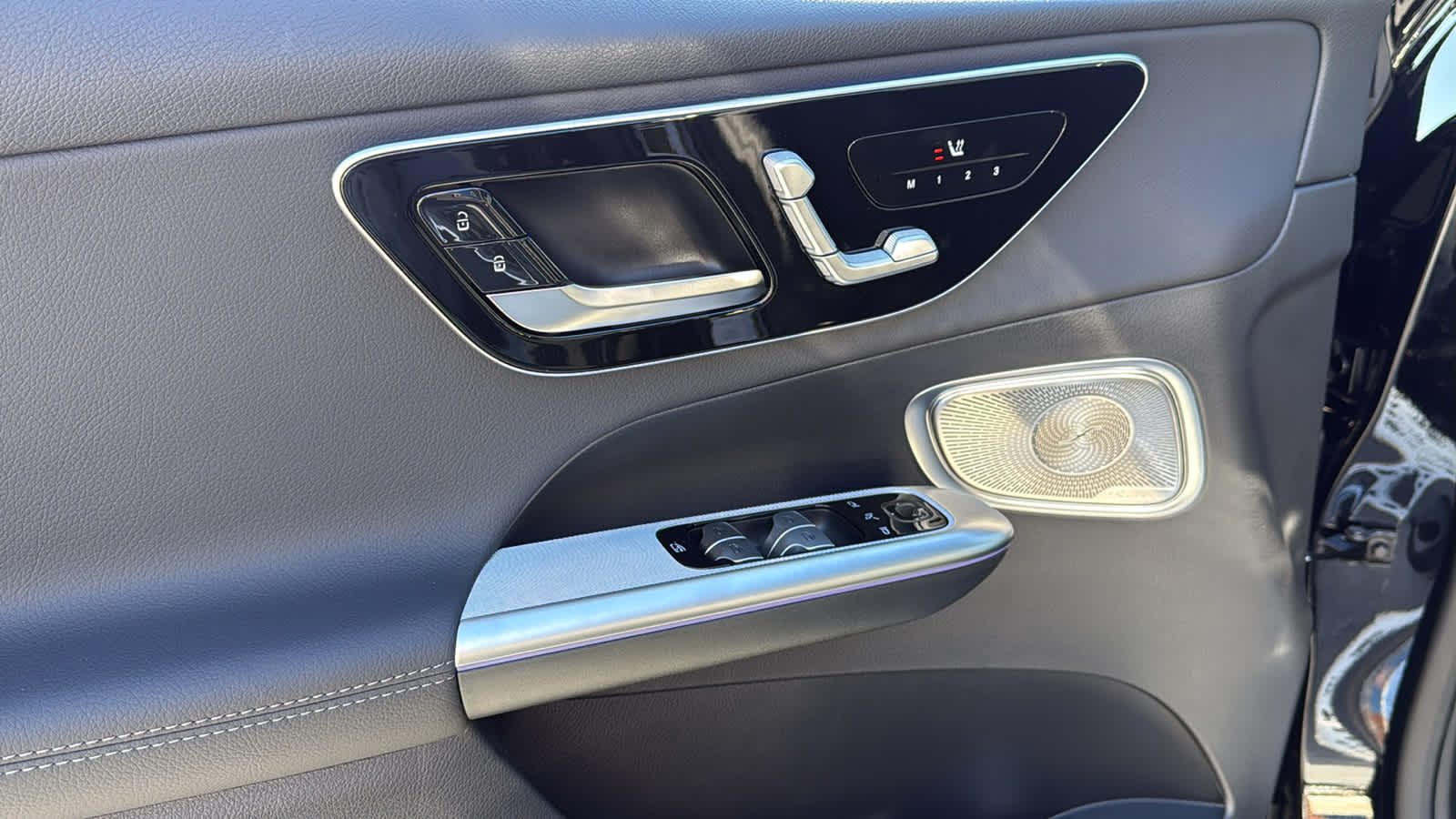 Thumbnail: 2026 Mercedes-Benz GLC - 16