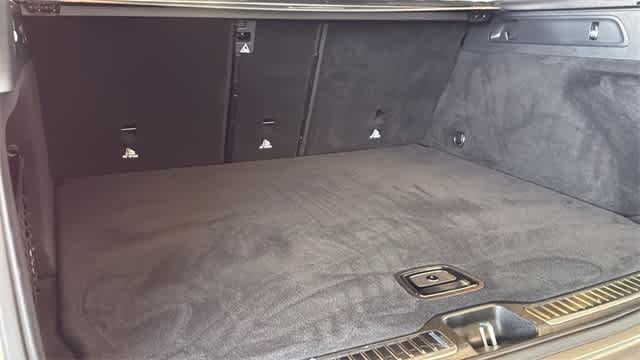 Thumbnail: 2022 Mercedes-Benz GLC - 31