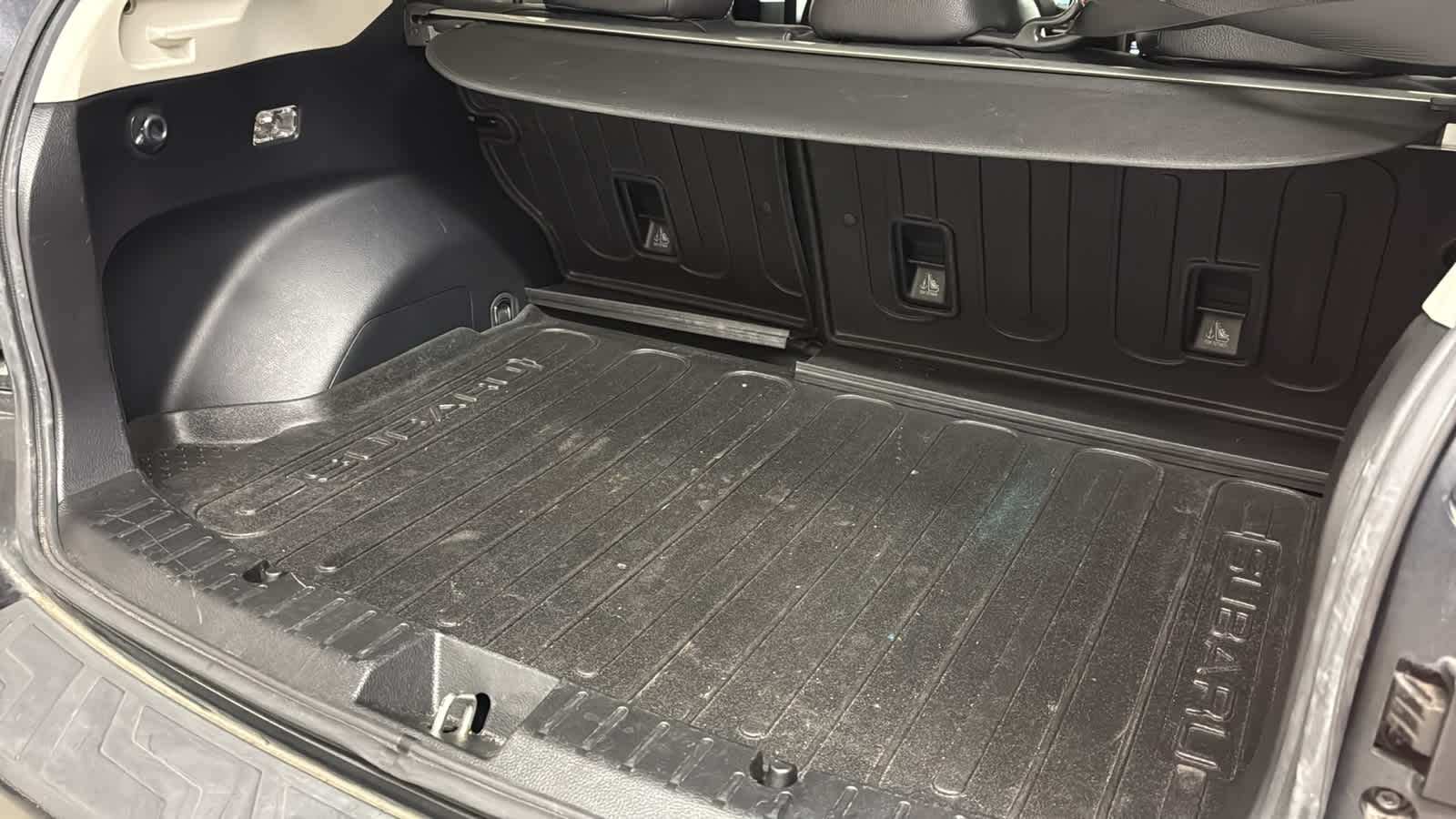 Thumbnail: 2015 Subaru XV Crosstrek - 31