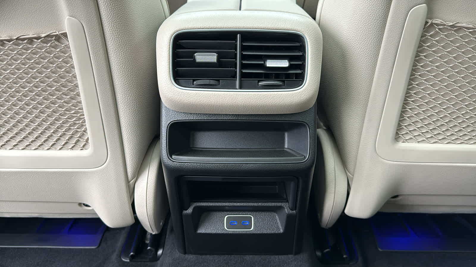 Thumbnail: 2026 Mercedes-Benz GLE - 28