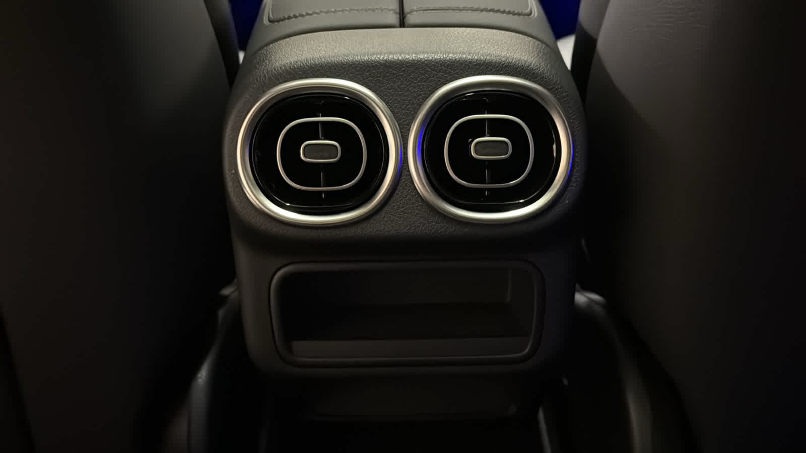 Thumbnail: 2026 Mercedes-Benz GLC - 29