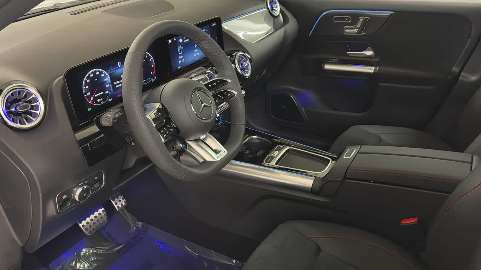 Thumbnail: 2026 Mercedes-Benz GLA - 30