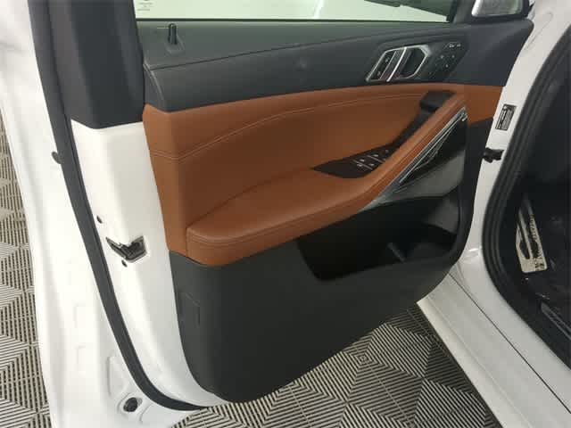 Thumbnail: 2023 BMW X6 - 17