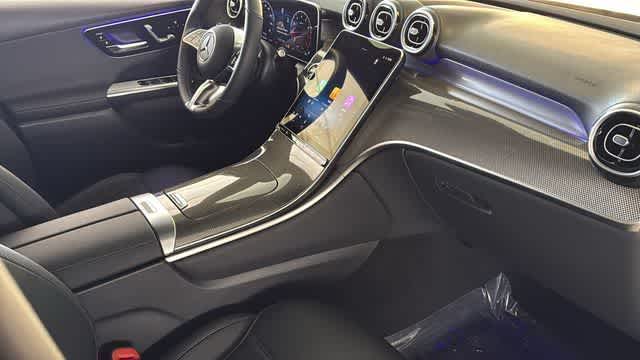 Thumbnail: 2025 Mercedes-Benz GLC - 32