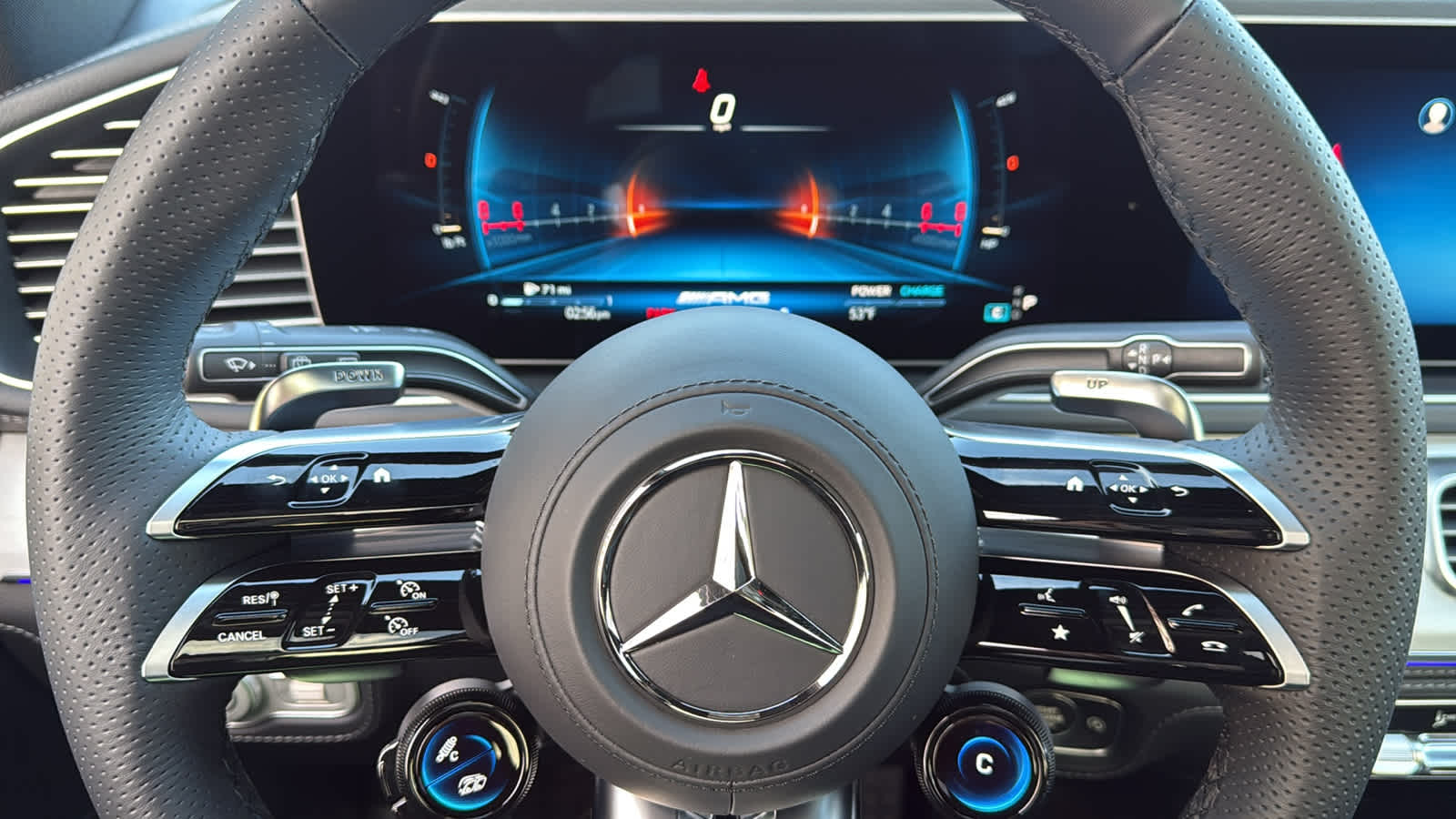 Thumbnail: 2025 Mercedes-Benz GLE - 18