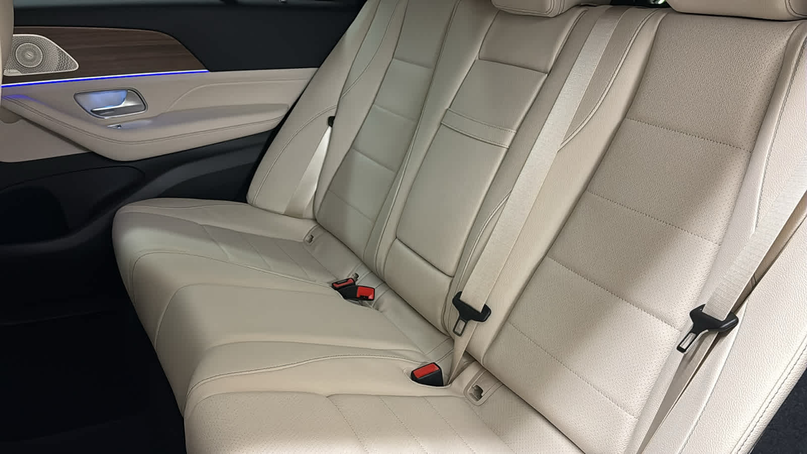 Thumbnail: 2026 Mercedes-Benz GLE - 32