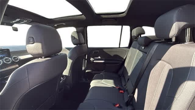 Thumbnail: 2025 Mercedes-Benz GLB - 5